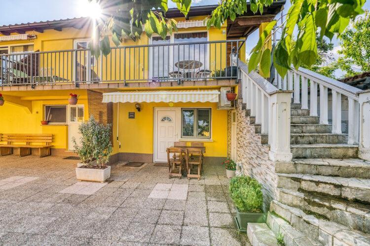 Apartments Nika With Swimming Pool And Beautiful Sea View Dobreć Esterno foto