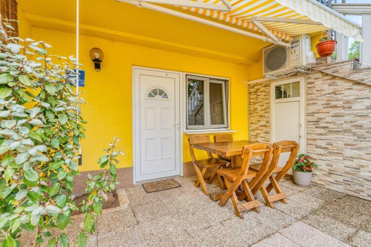 Apartments Nika With Swimming Pool And Beautiful Sea View Dobreć Esterno foto