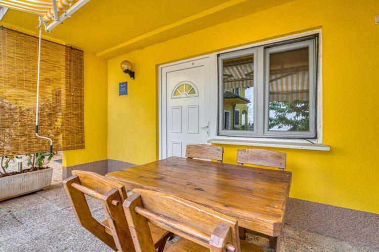 Apartments Nika With Swimming Pool And Beautiful Sea View Dobreć Esterno foto