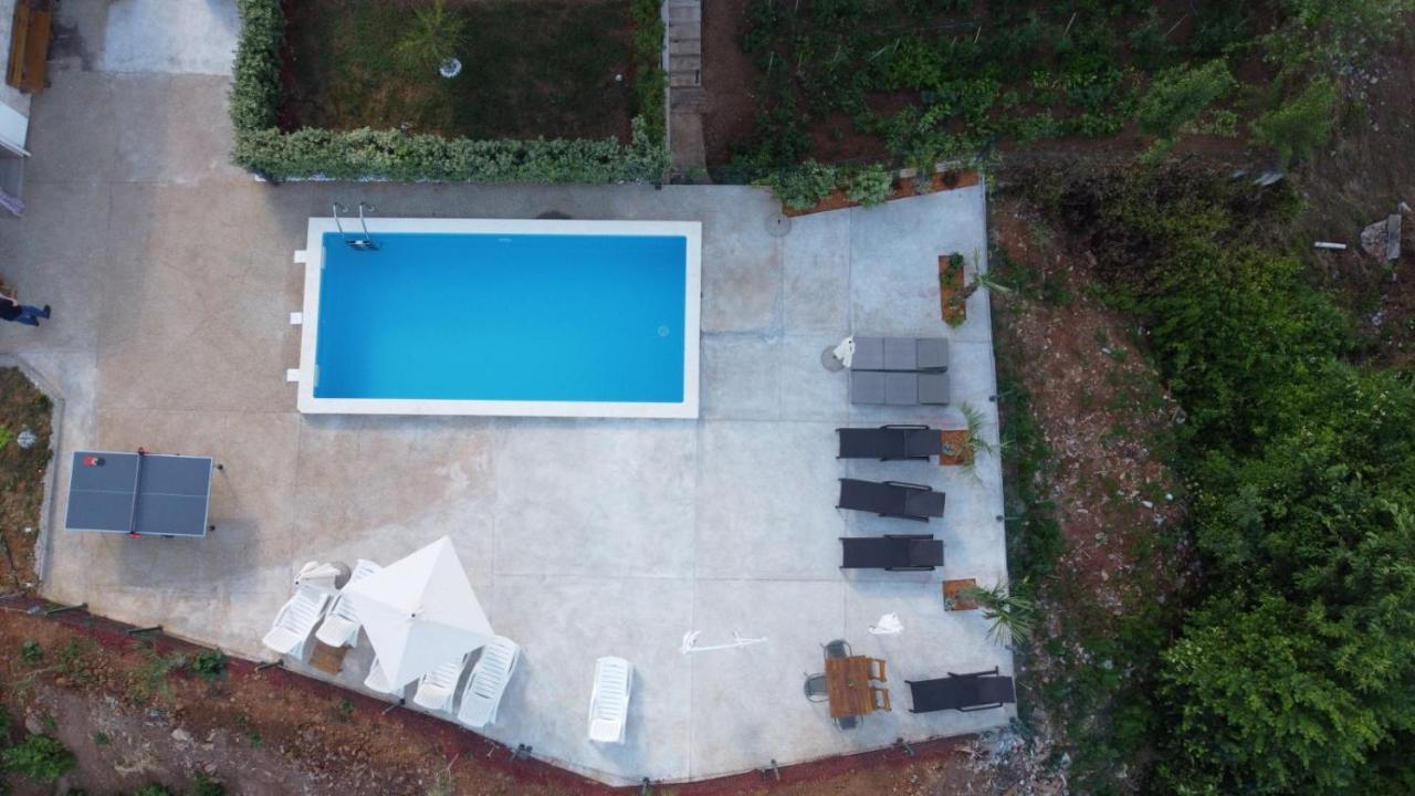 Apartments Nika With Swimming Pool And Beautiful Sea View Dobreć Esterno foto